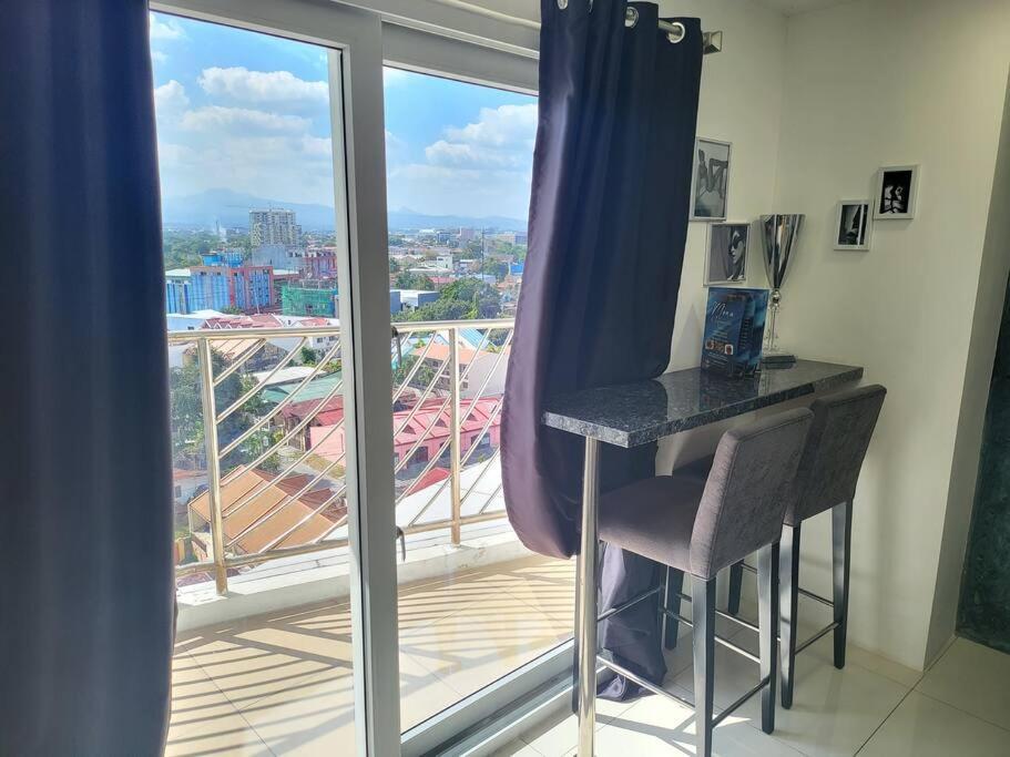 Kandi Tower 3, Premium 1Br With 2Cr & 2 Balcony. Angeles Exterior photo