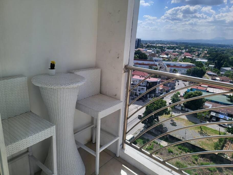 Kandi Tower 3, Premium 1Br With 2Cr & 2 Balcony. Angeles Exterior photo
